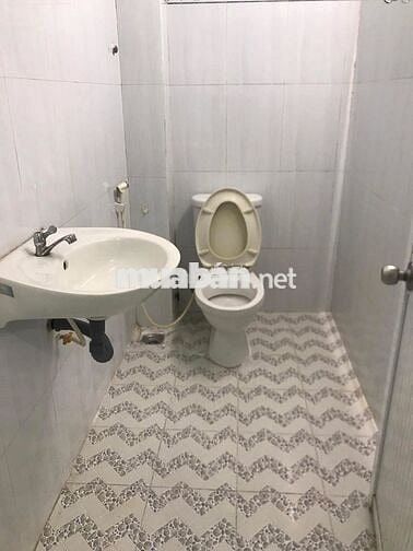Nhà 1 lầu, 4m x 20m, 4PN, 2WC, MT nội bộ ( rộng 16m), khu Bình Phú 2