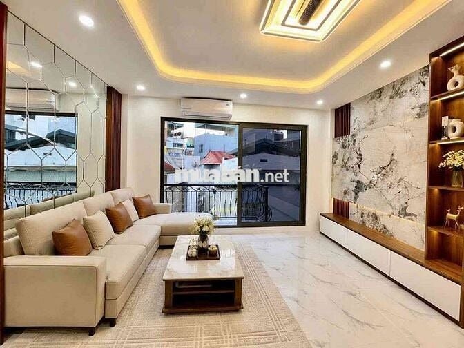 Cực Hiếm , Nhà mới thang máy 35m ,6 tầng , ôtô VF3 đỗ cửa