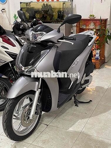 Honda SH150 2019 Bạc Đen Nam