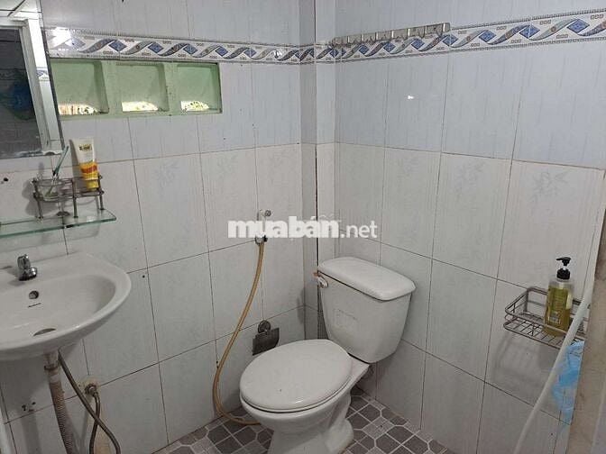 Nhà cấp 4,1 trệt, 1 lầu (gác đúc giả lầu) gần cầu Phú Long, chợ Đường
