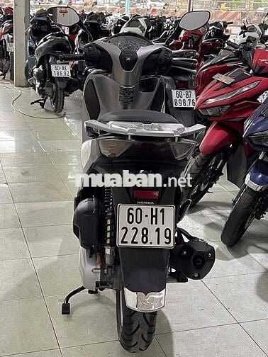 Honda SH150 2019 Bạc Đen Nam