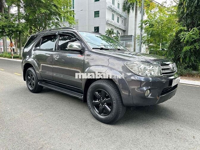 Toyota Fortuner V 4x4 AT 2010
