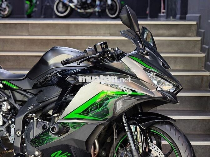 Kawasaki Ninja ZX25R 2023 Xám Titan 11504 km
