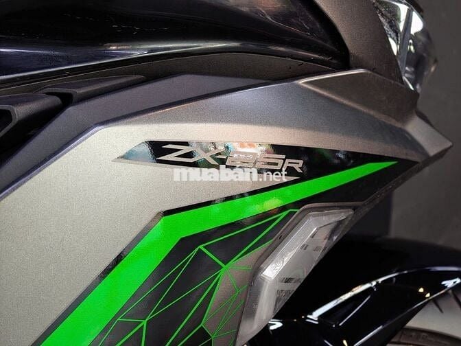 Kawasaki Ninja ZX25R 2023 Xám Titan 11504 km
