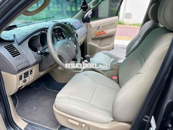 Toyota Fortuner V 4x4 AT 2010