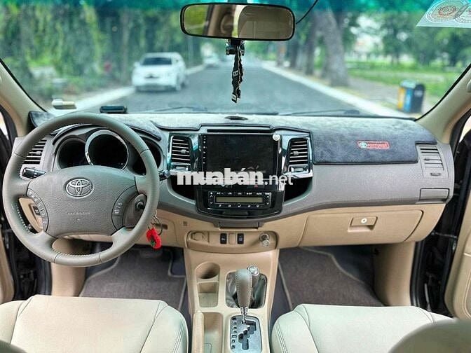 Toyota Fortuner V 4x4 AT 2010