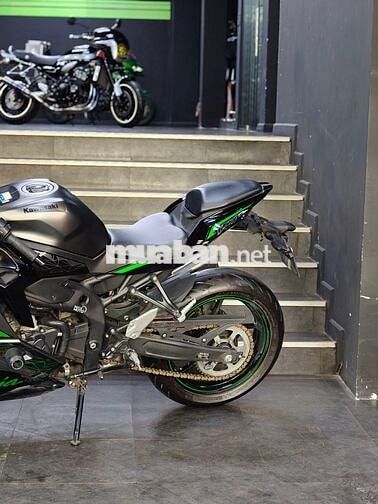 Kawasaki Ninja ZX25R 2023 Xám Titan 11504 km