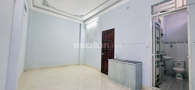 Phòng lầu 1, Cửa sổ trời, m.lạnh inveter 2026 (sau bv Hoàn Mỹ - PXL)