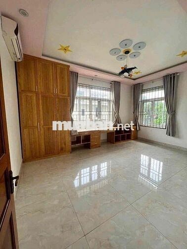 Cho Thuê Biệt Thự 6Phòng Ngủ KDC Hiệp Thành 3 Gần Trường Việt Anh
