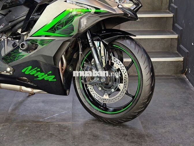 Kawasaki Ninja ZX25R 2023 Xám Titan 11504 km