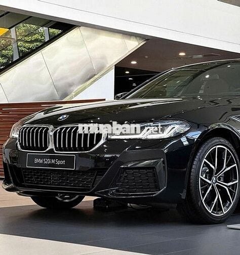 BMW 520i M Sport Đen 5 chỗ