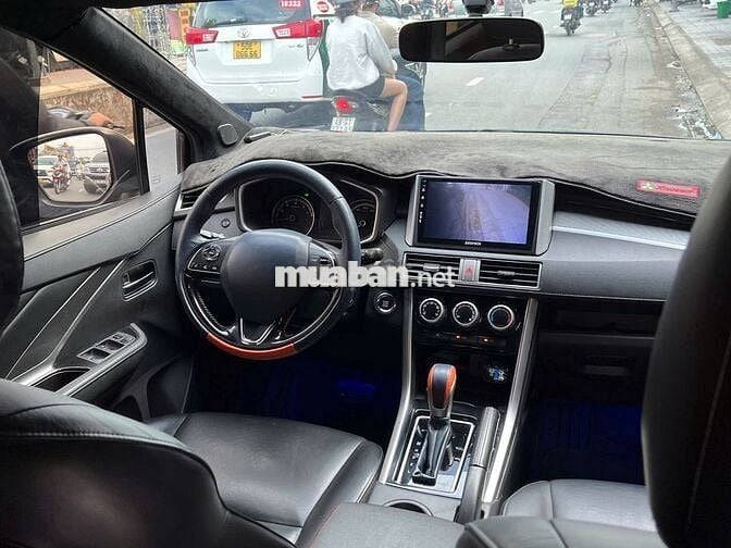 Mitsubishi Xpander AT 2021 màu đen cọp