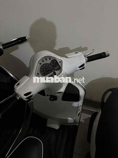 Piaggio Vespa GTS 3Vie 2014 Trắng