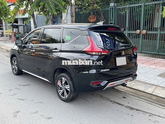 Mitsubishi Xpander AT 2021 màu đen cọp