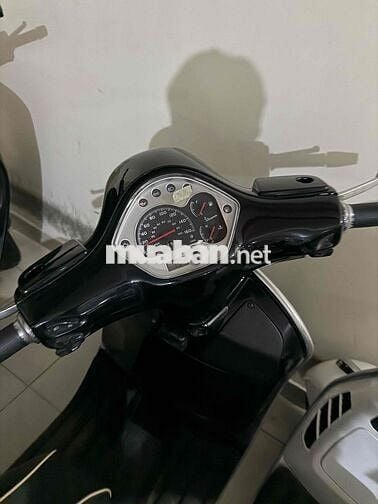 Piaggio Vespa GTS 2011 nhập khẩu 4val ie chính chủ
