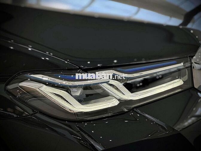 BMW 520i M Sport Đen 5 chỗ