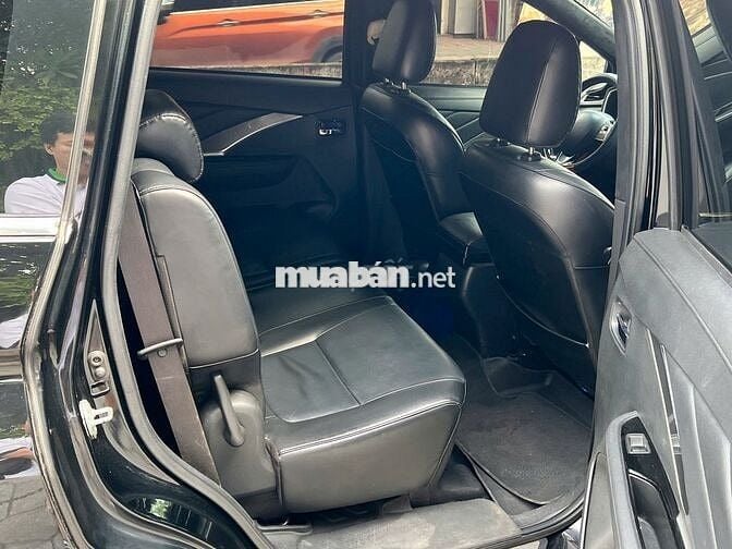 Mitsubishi Xpander AT 2021 màu đen cọp