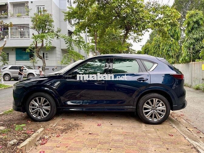 Mazda CX5 Exclusive Cuối 2024 Xanh đen 5 chỗ