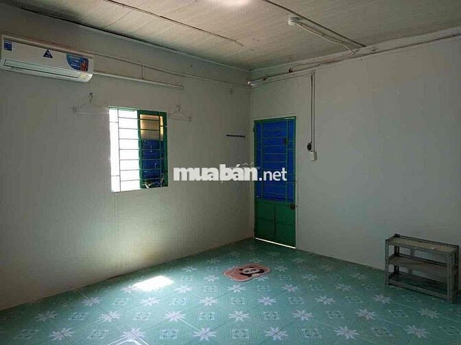 phòng máy lạnh kệ bếp wc riêng ngay gần cầu chà và Q8