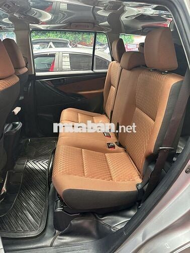 Toyota Innova 2.0E 2017, số sàn, bảo hành 1 năm