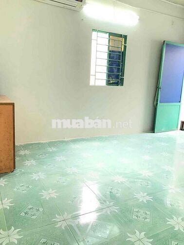 phòng máy lạnh kệ bếp wc riêng ngay gần cầu chà và Q8