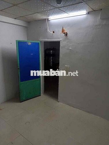 phòng máy lạnh kệ bếp wc riêng ngay gần cầu chà và Q8