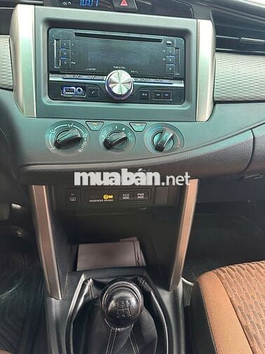 Toyota Innova 2.0E 2017, số sàn, bảo hành 1 năm