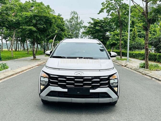 Hyundai Stargazer Cao cấp 7 chỗ Trắng