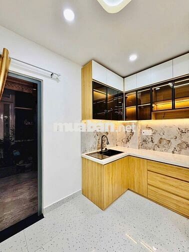 TRUNG TÂM PHÚ NHUẬN - NHÀ ĐẸP FULL NỘI THẤT 3 TẦNG 31M2 4 PN HẺM 3M