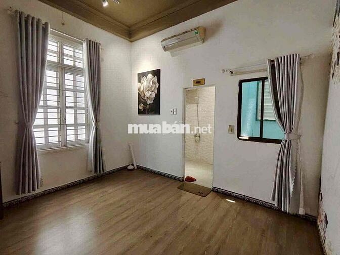 cho thuê nhà 3tầng MT LÊ BÁ TRINH - nội thất cơ bản đầy đủ