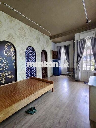 cho thuê nhà 3tầng MT LÊ BÁ TRINH - nội thất cơ bản đầy đủ