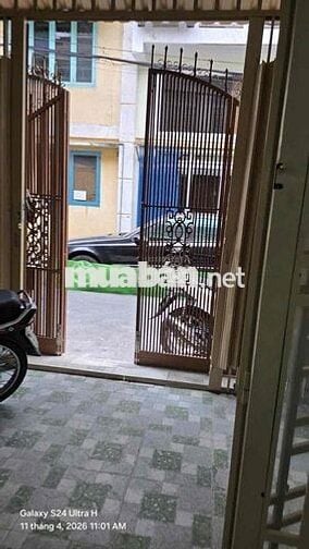 NHÀ HẺM XE TẢI THÔNG ĐƯỜNG PHẠM VĂN BẠCH (4x12M) CÓ ĐIỆN MẶT TRỜI