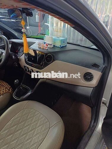 Hyundai Grand i10 Số sàn Bạc 256.504 km