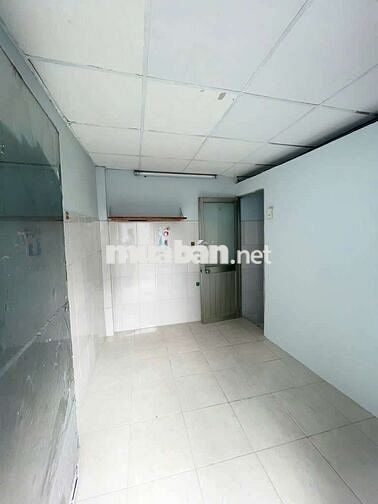 cho thuê nhà nguyên căn 1 trệt 1 lửng đúc 1 lầu 1pn 2wc hẻm thông 