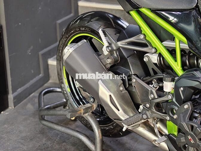 Kawasaki Z900 ABS Xám 5000km