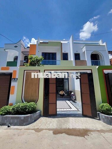 nhà đối diện giáo xứ ngã ba Mỹ hạnh