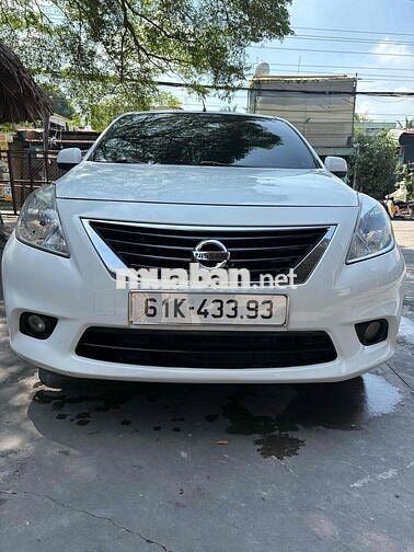 Nissan Sunny Trắng Số sàn 5 chỗ