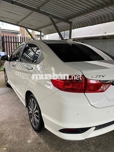 Honda City Tự động màu Trắng