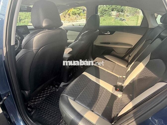 Kia K3 Luxury Xanh 24.000km