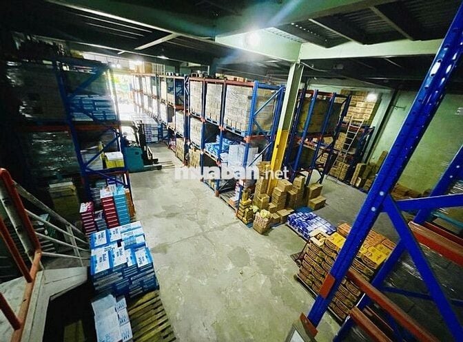 Bán kho xưởng 467 m 1 trệt 1 lầu , có thang chuyển hàng hóa