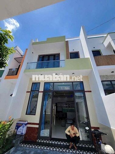 Nhà Đẹp Gần KCN,Trường Học,Khu dân cư đông đúc