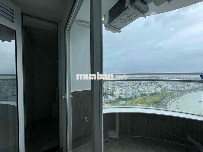 Corner apartment 2 bedrooms for rent in Muong Thanh river