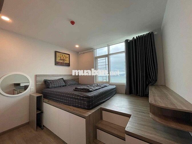 Corner apartment 2 bedrooms for rent in Muong Thanh river
