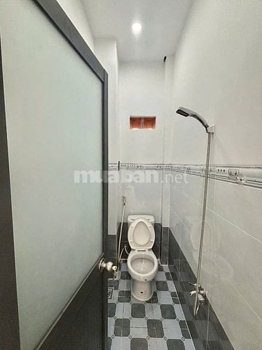 Chạy Thận Bán Gấp Nhà Lầu Mới Xây 4x11 Chỉ 525 Triệu