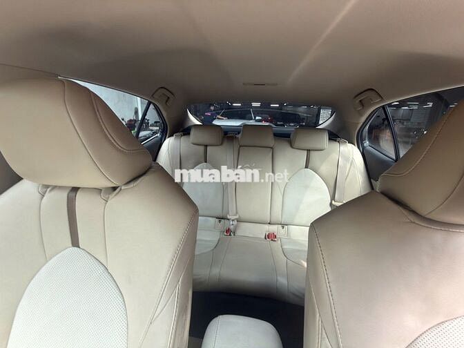 Toyota Camry 2.0G 2021 Trắng 54.247 km