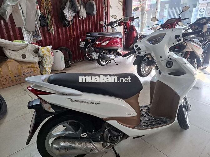 Honda Vision Trắng