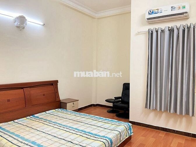 BÁN NHÀ ĐẸP 3 TẦNG - GIÁ 11,5 TỶ CHÍNH CHỦ - HẺM XE HƠI - ĐỦ NỘI THẤT