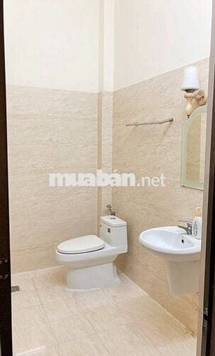 BÁN NHÀ ĐẸP 3 TẦNG - GIÁ 11,5 TỶ CHÍNH CHỦ - HẺM XE HƠI - ĐỦ NỘI THẤT