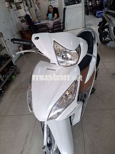 Honda Vision Trắng