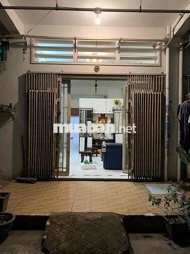 Căn trệt CC Nguyễn Văn Lượng 2 tiện Kinh doanh online